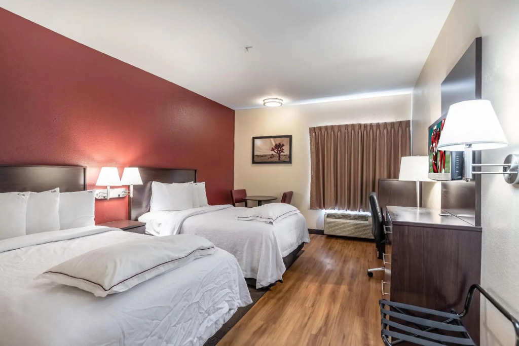 Deluxe Inn