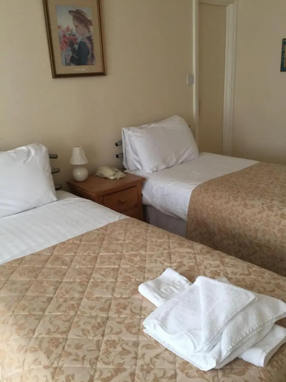 Carlton Hotel