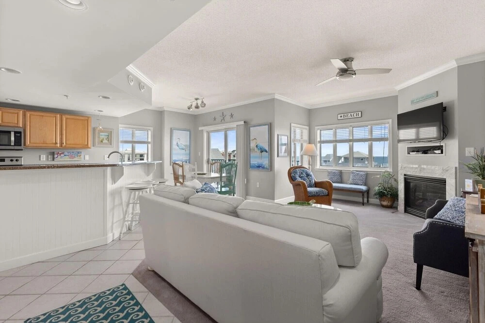 Avalon 507 3 Bedroom Condo by RedAwning