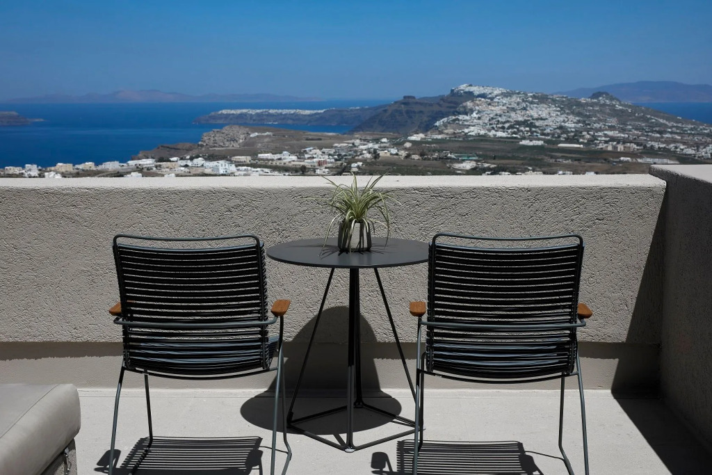 Halcyon Days Suites