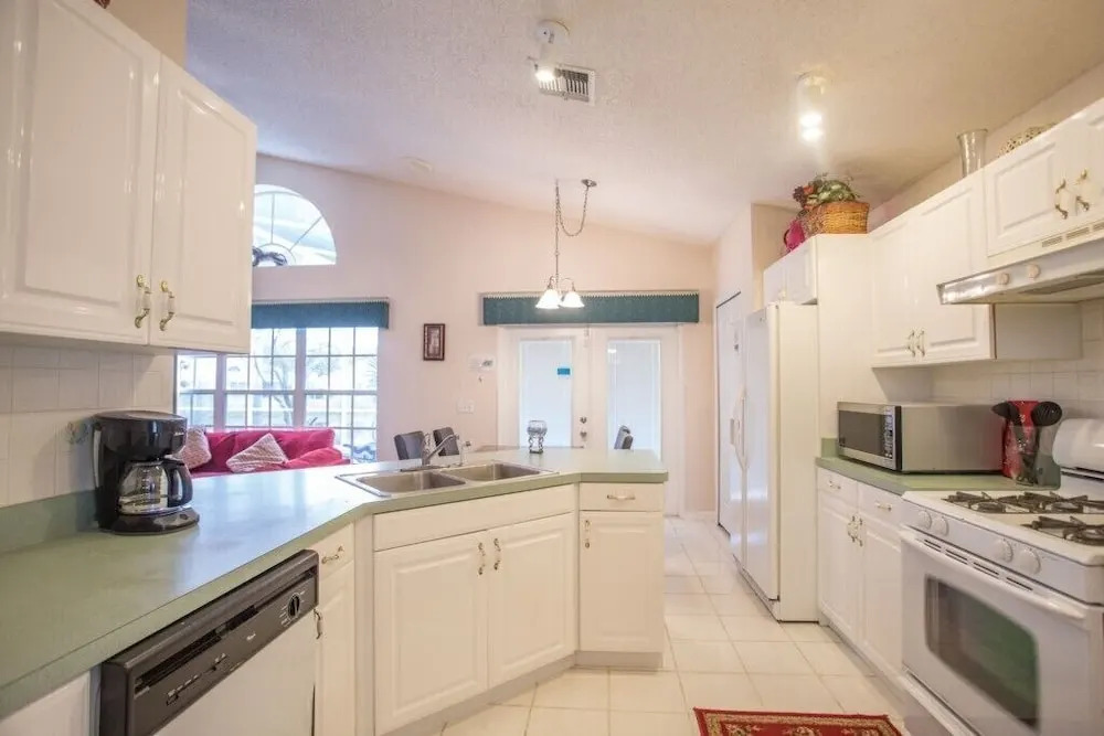 4BR Villa - 2833FB