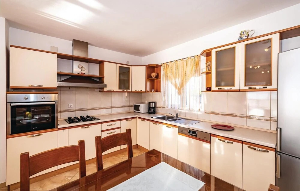 Awesome Home in Maslenica With Wifi and 3 Bedrooms