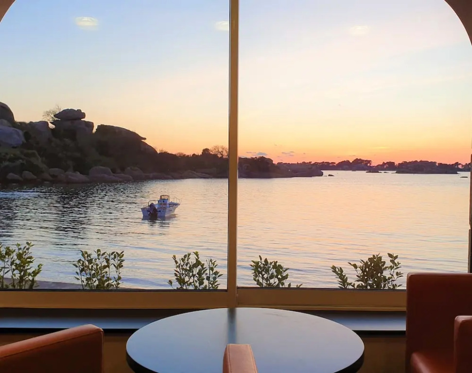 Logis Hôtel Saint Guirec Et De La Plage