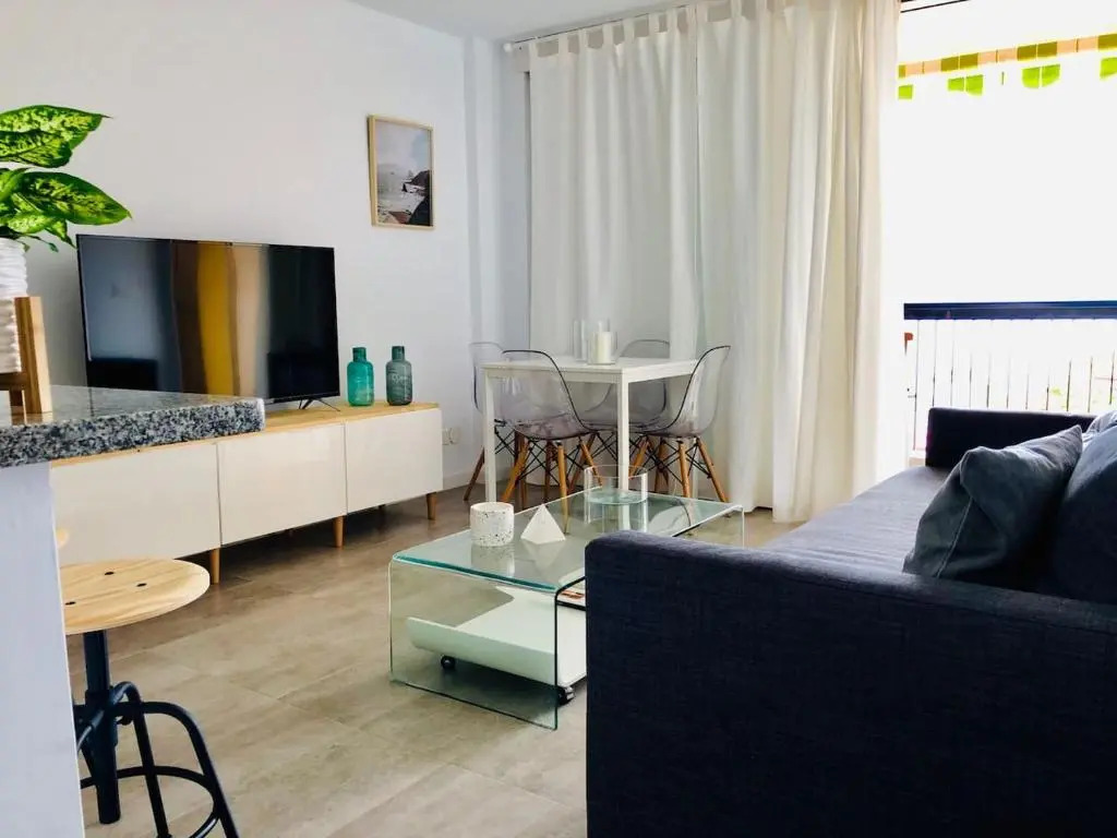 Beach Apt With Sea View And Pool, 50 Steps To The Sea