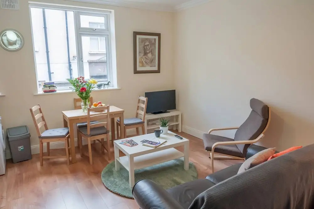 2 Bedroom Apartment Sleeps 3 In The City Centre
