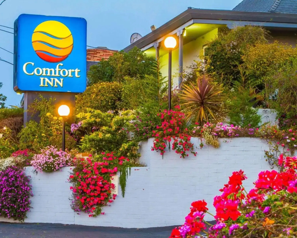 Blu Pacific Hotel