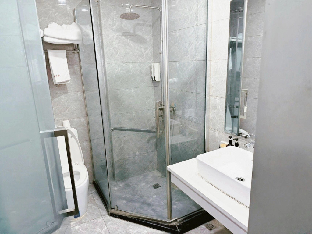 Shell Shanghai Jiading District Yumin Road Hotel