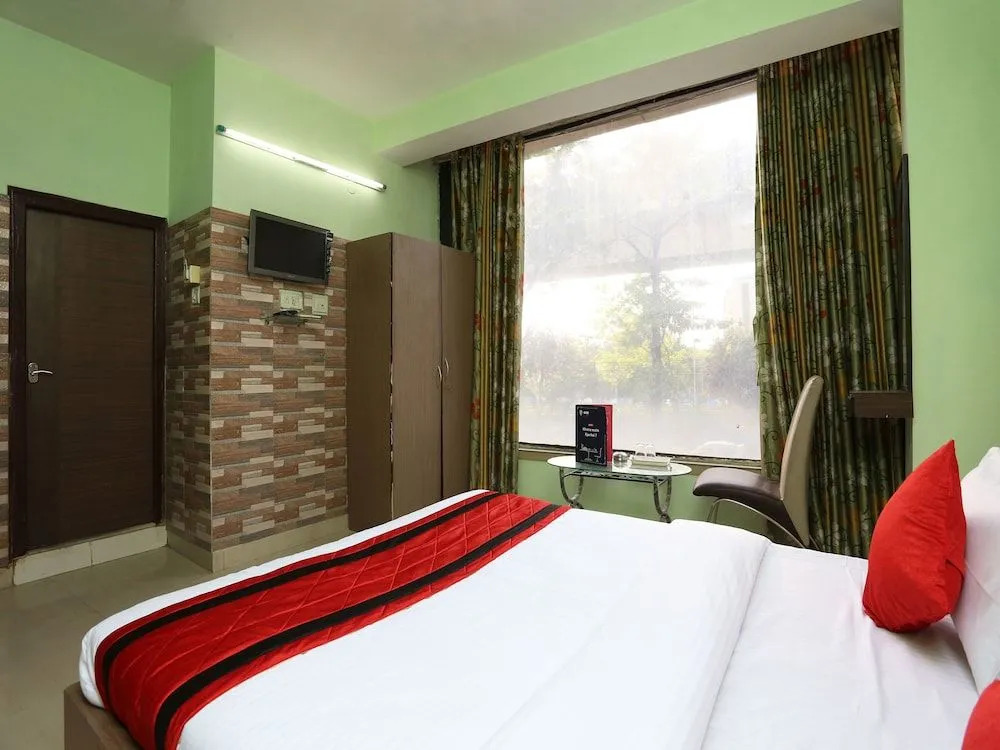 OYO Flagship 12528 Green View Guest House 2