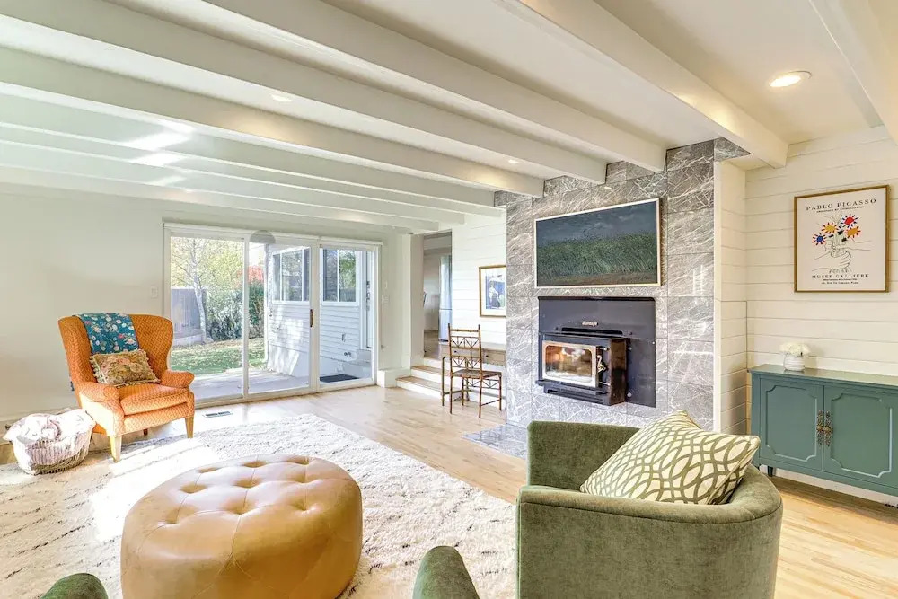 5 Mi to Hogle Zoo: Modern Retreat w/ Spacious Yard