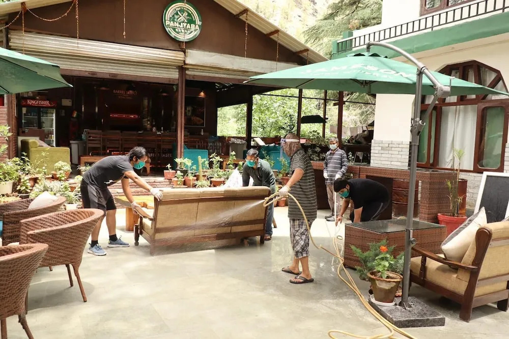The Rainbow Inn and Cafe