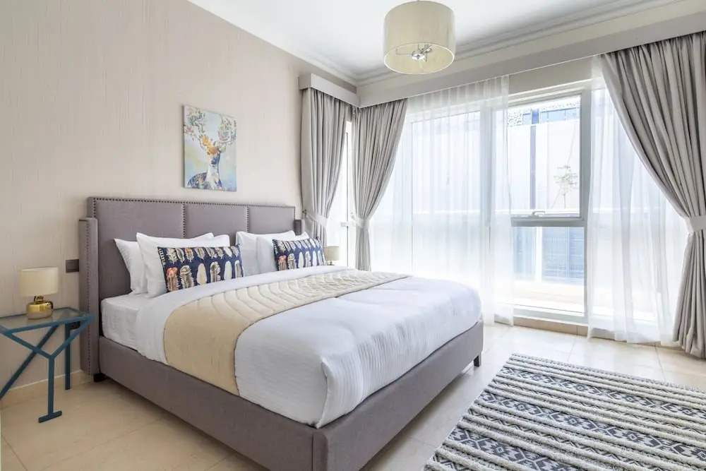 Lavish 3BR With Study in Downtown Dubai