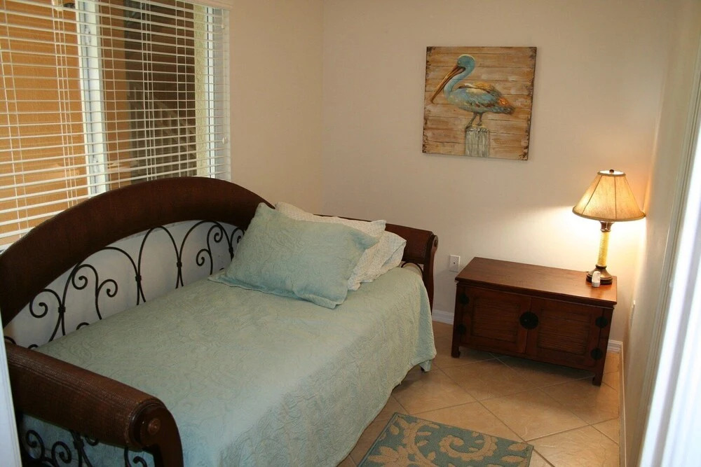 Bella Lago - Beautiful 3 BR Condo - Complex Pool and Fitness Room