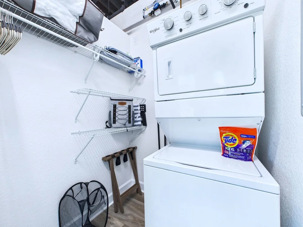 Rocket Launch View Loft Near Beach Port-unit 209