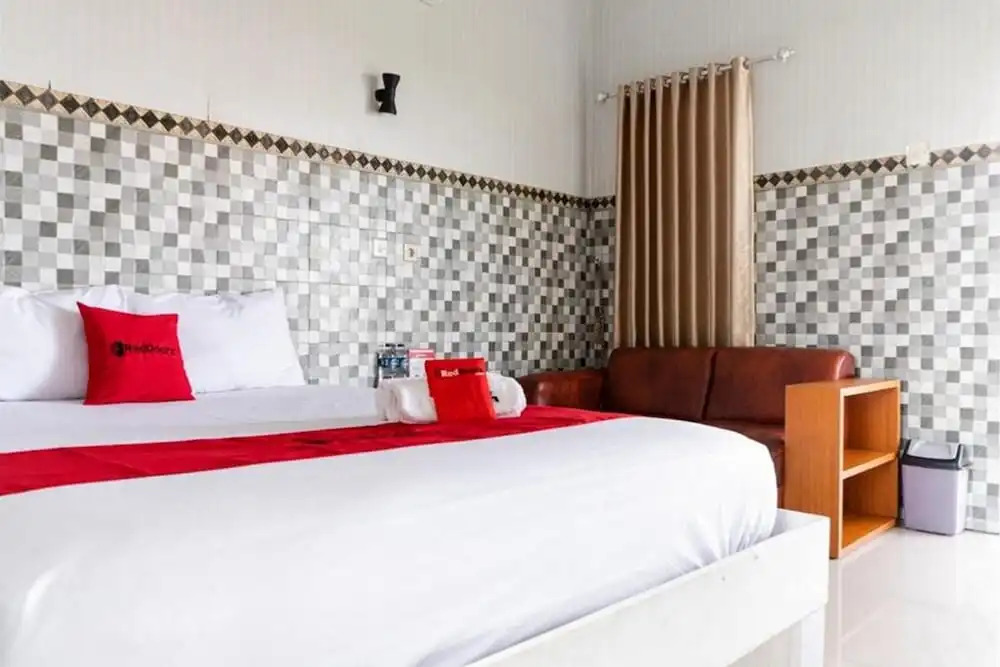 RedDoorz Near Jimbaran Market Bandungan
