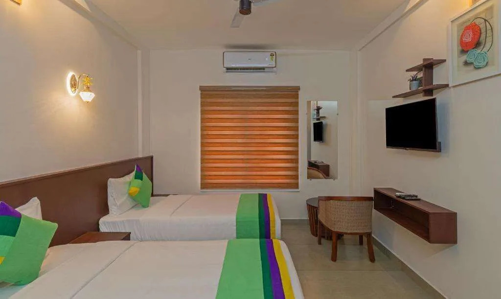 Treebo Amigos Residency - 500M From Cochin Airport