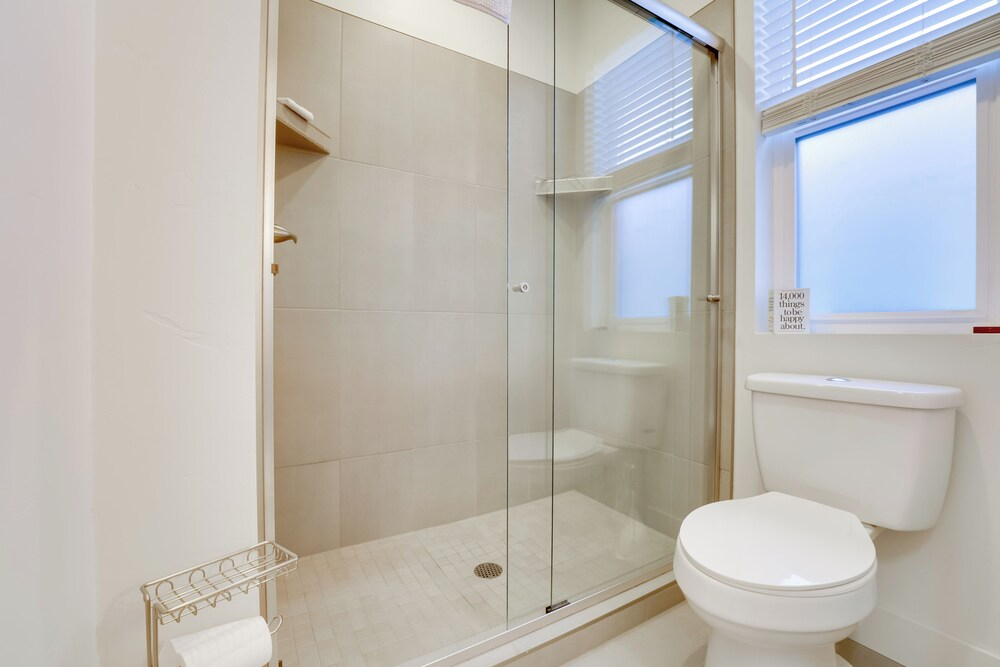 Walk to Main Street! Sleek Grand Junction Stay