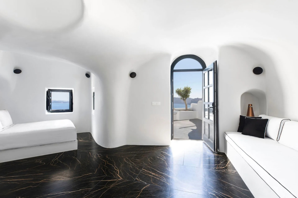 Abyss Santorini
