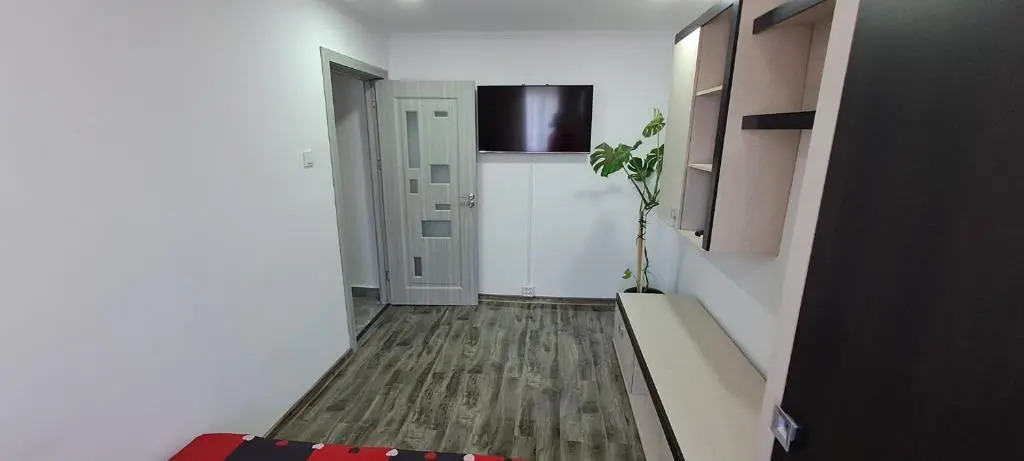 Apartament Bratu strada Rozelor Etaj 3