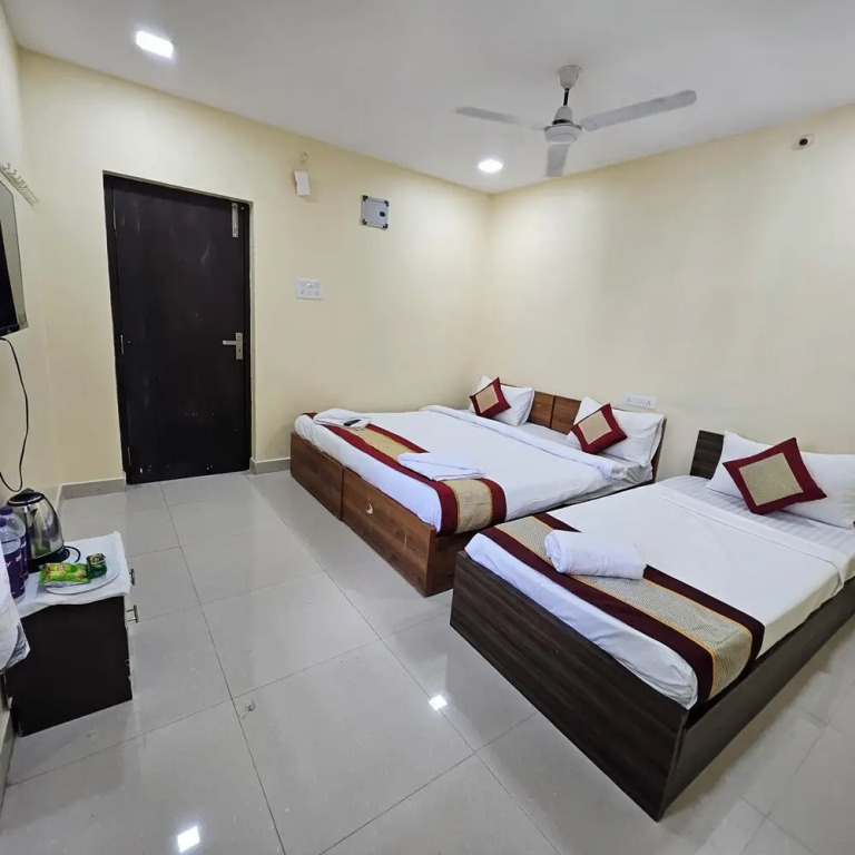 FabHotel GT Empire