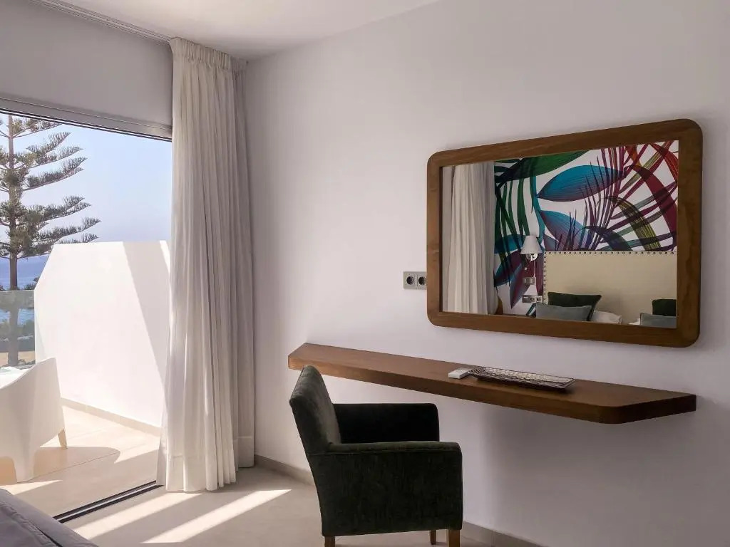 Marina Suites 7