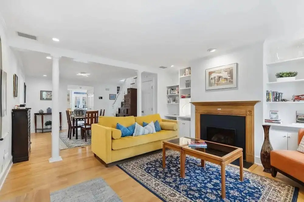 Historic Modern Capitol Hill 2-br Row Home