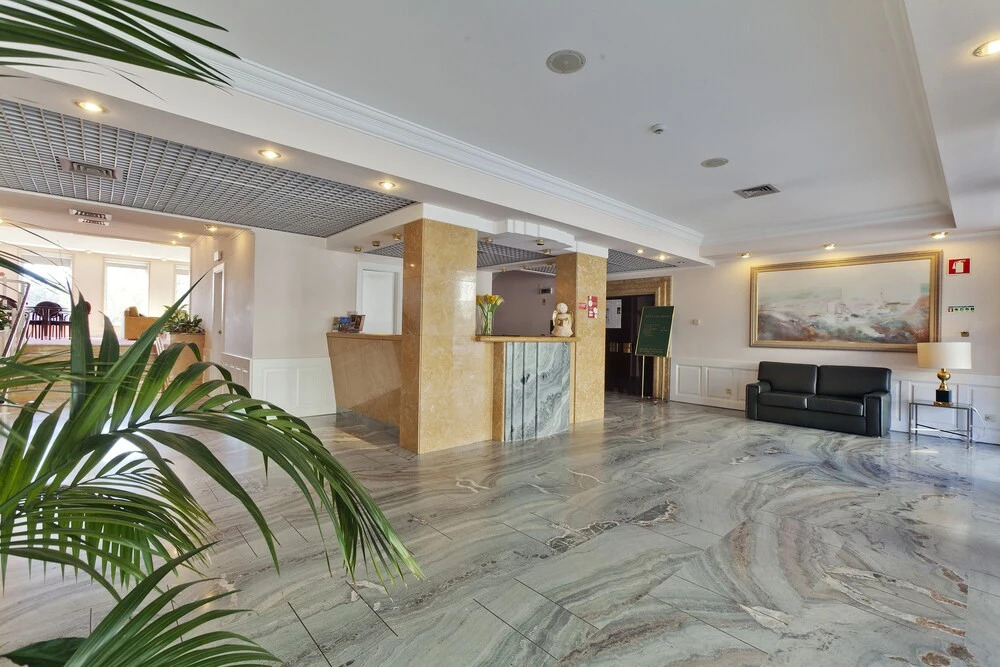 Hotel Lux Mundi