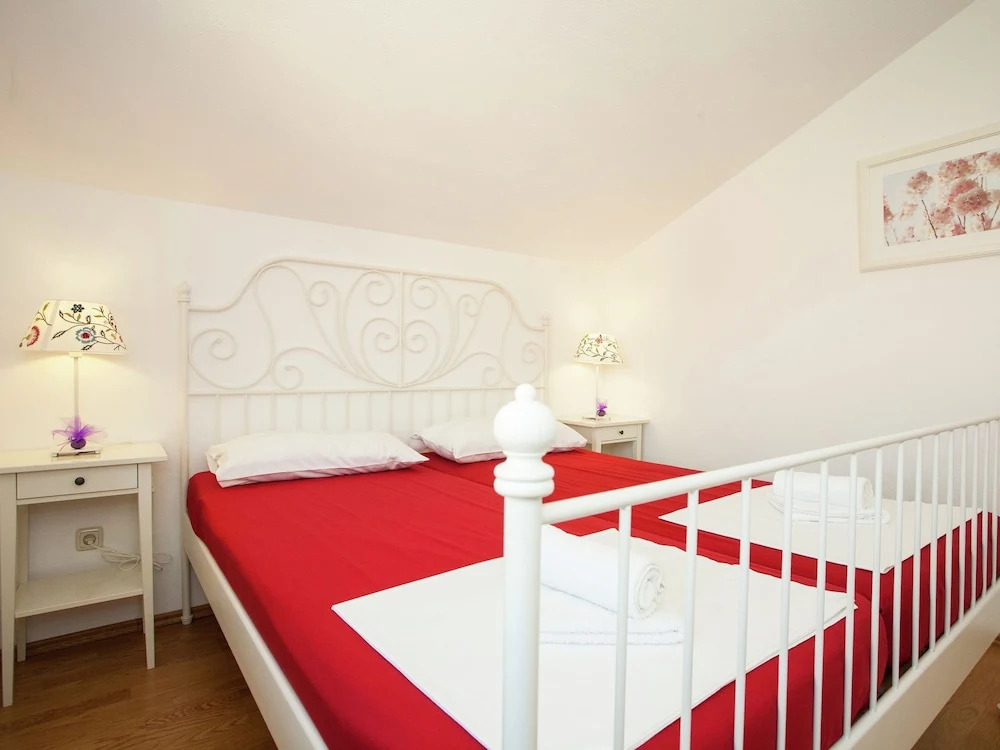 Modern Apartment with Balcony 250 Meters From the Beach And 300 M Krk Town Center
