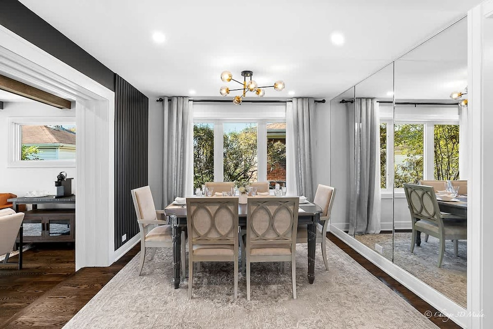 Casa 22 Luxury Modern 3BD 2BA Home in Skokie