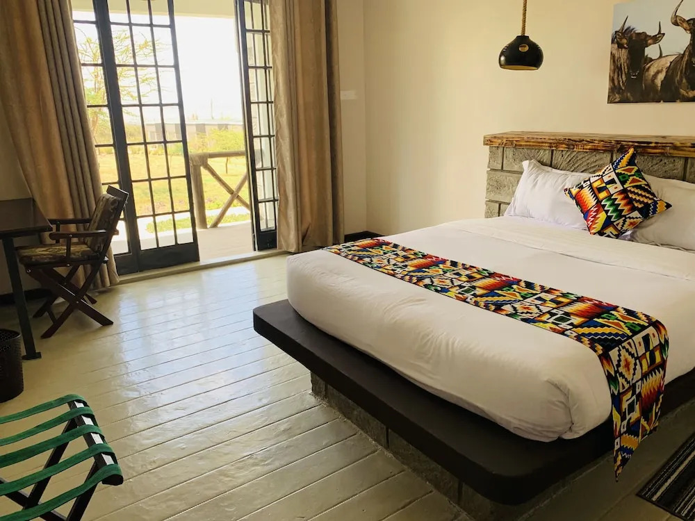 Outback Kenya Lodge