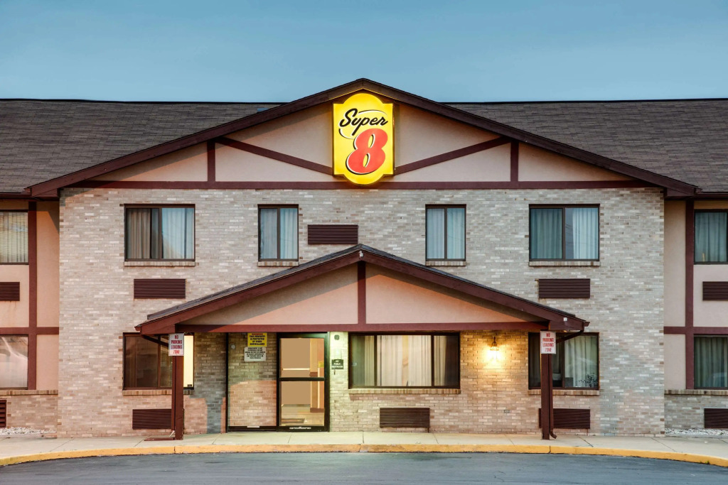 Super 8 by Wyndham Allentown Kutztown Area