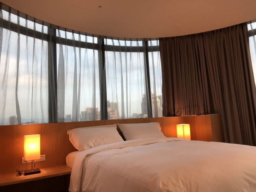 Honest & Warm Hotel