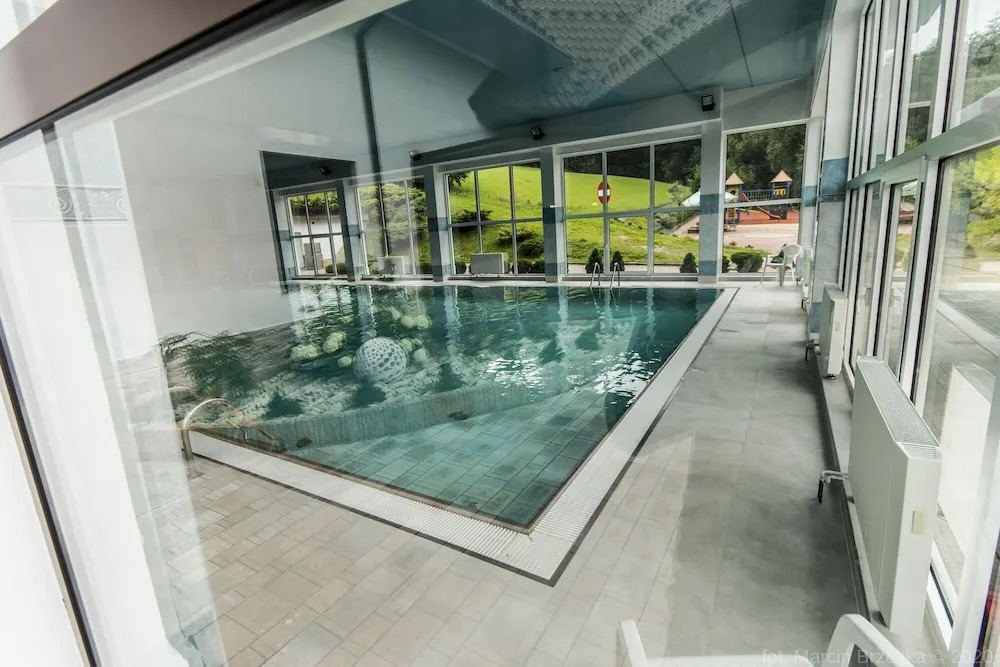 Hotel Kompleks Beskid z basenem i stokiem narciarskim - blisko Babiej Góry