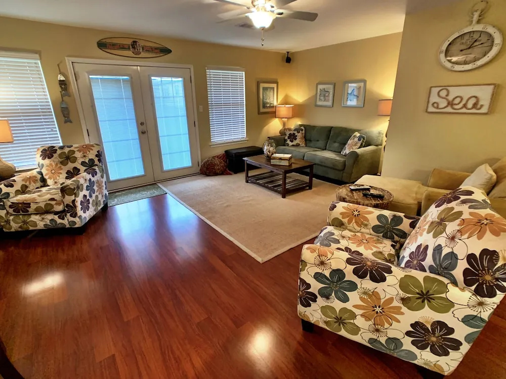Looney Dunes - 3 Br Home