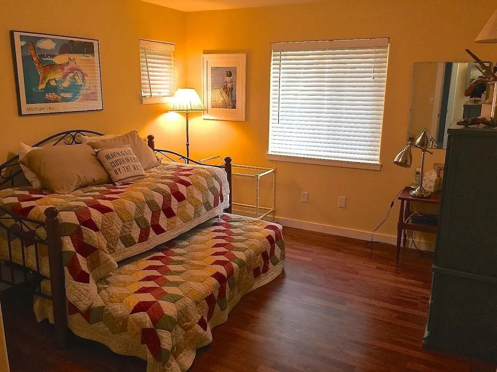 Mutiny Bay Cottage