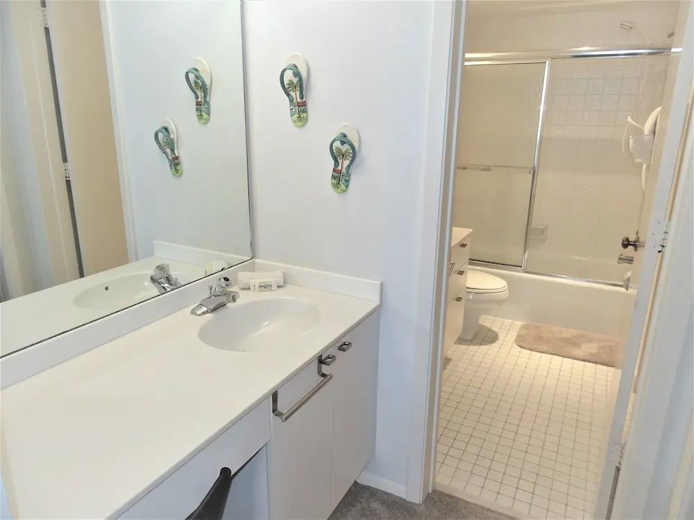 Gulf And Bay Club- E705 Awesome Views! 2 Bedroom Condo