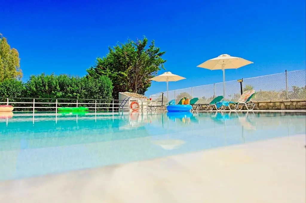 Beach Villa Petros with private pool by DadoVillas