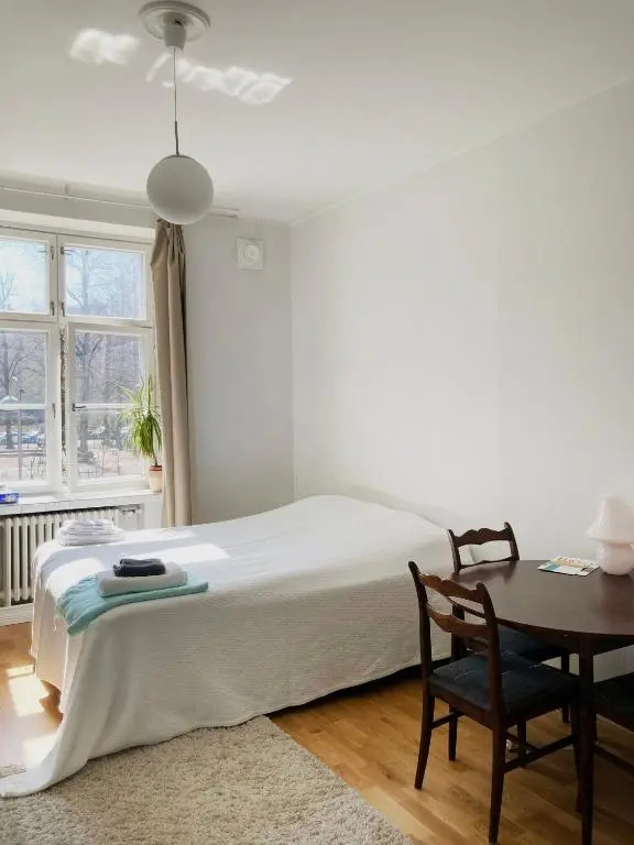 Bright one-room studio in the heart of Kallio