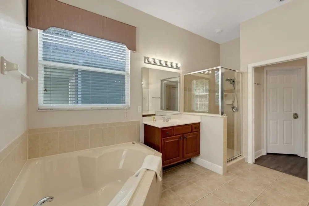 Beautiful 5 Bed Pool Home In Reunion-1223ms 5 Bedroom Home by RedAwning