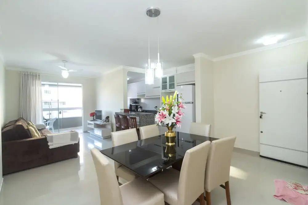 Apartamento 3 Dormitorios Em Bombas