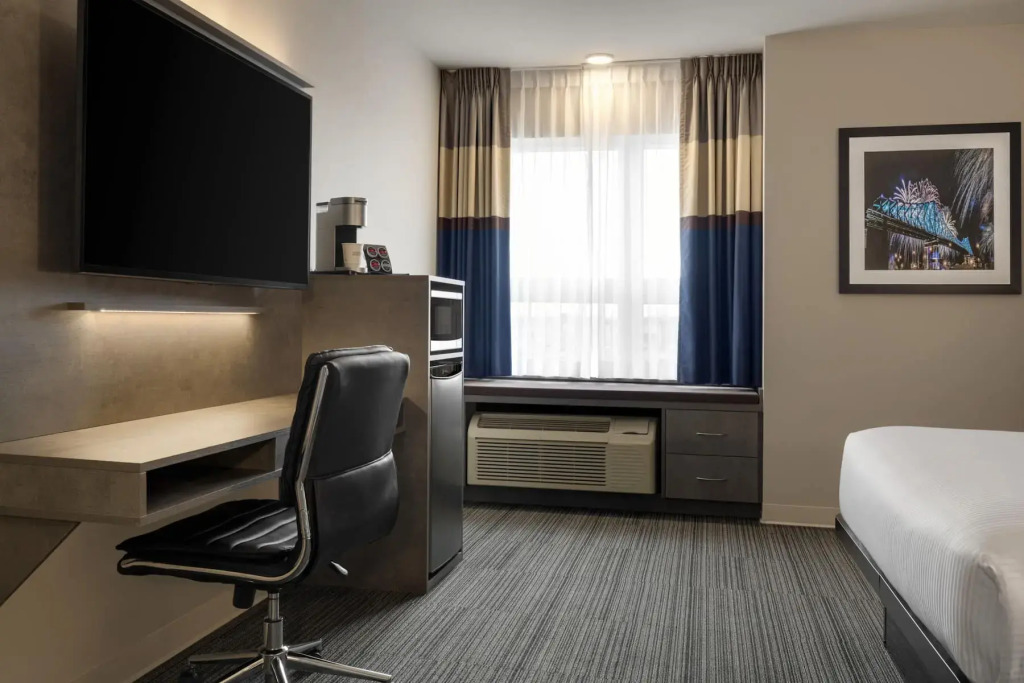 Microtel Inn & Suites by Wyndham Boisbriand