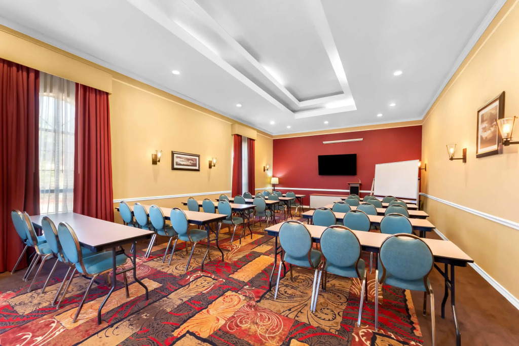 SureStay Plus by Best Western San Antonio Fiesta Inn
