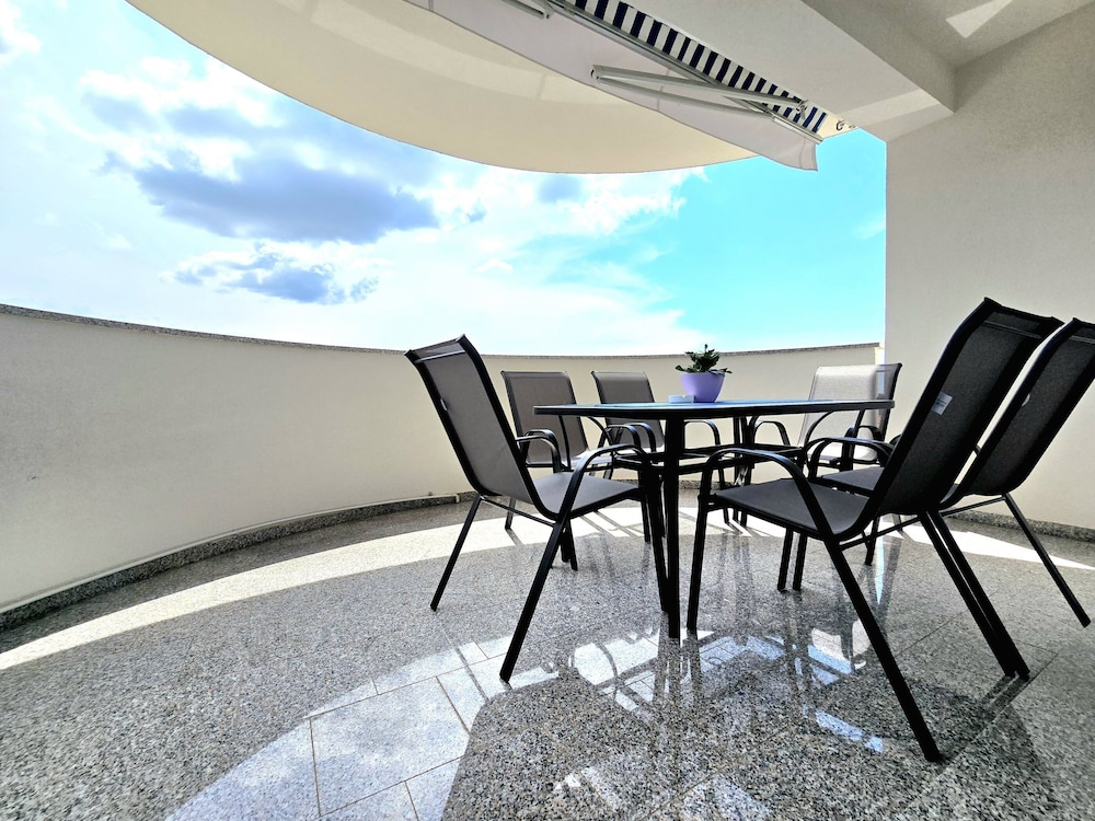 Apartment Letica