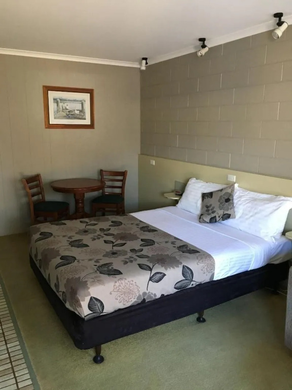 Sandbar Motel