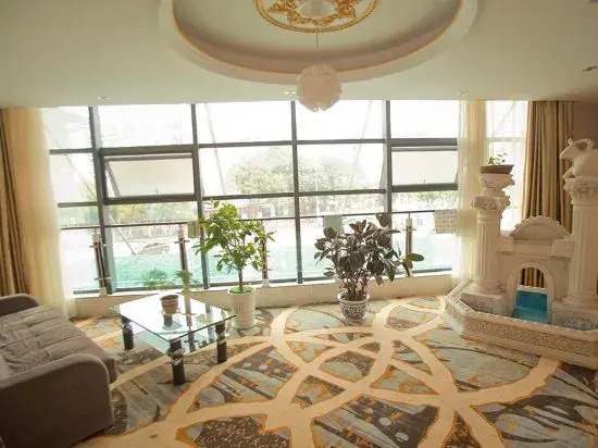 Xingshan Luoma Holiday Hotel