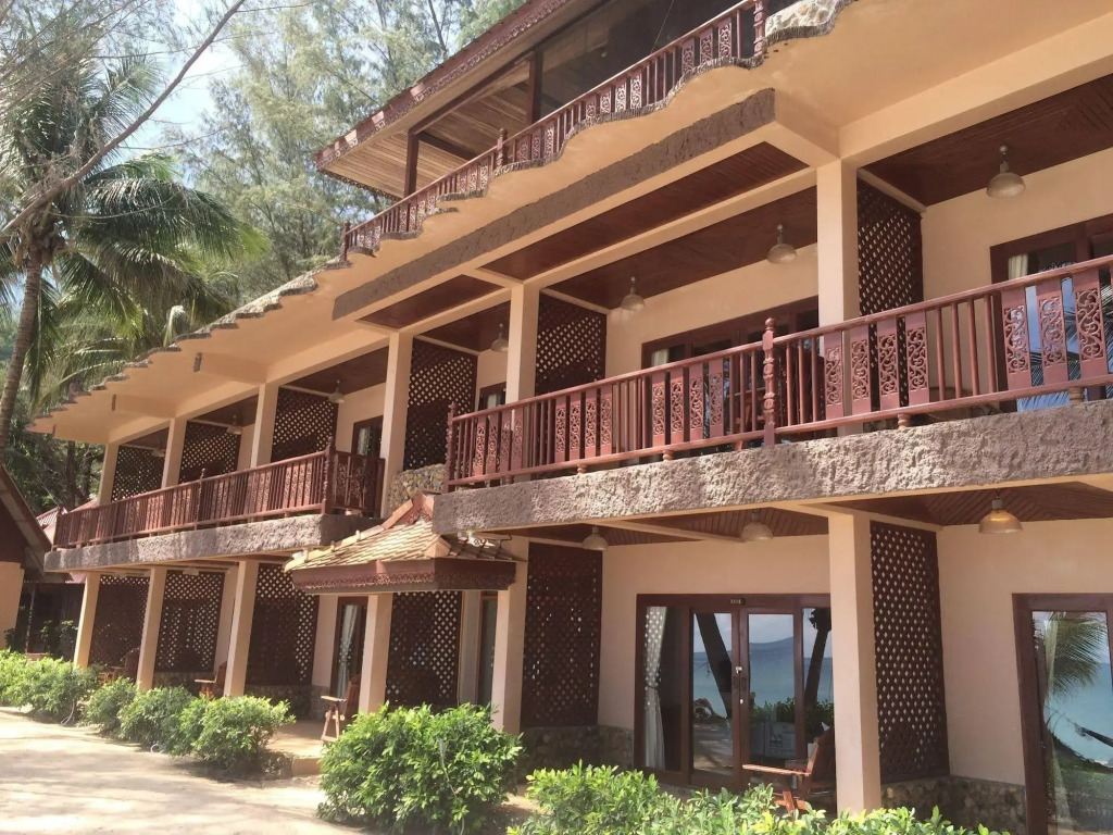 Haad Khuad Resort