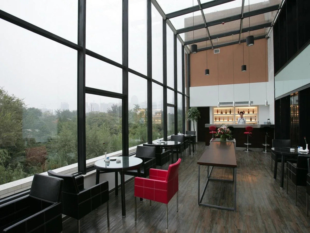 Sunjoy Hotel