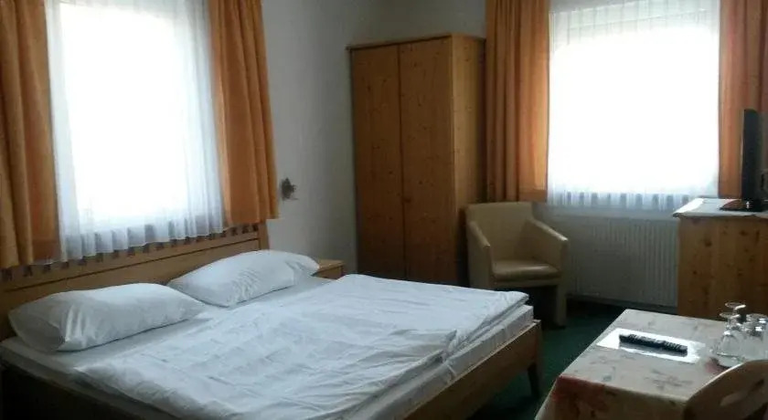 Pension Parzer Pressbaum bei Wien