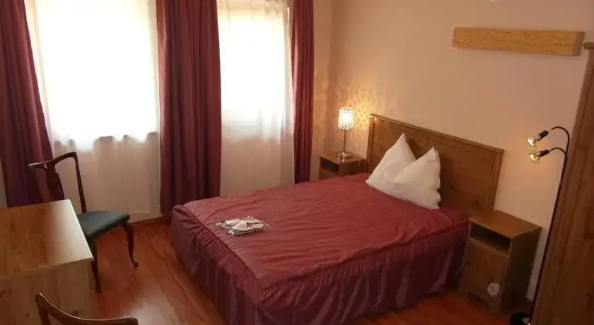 Nadins Guesthouse