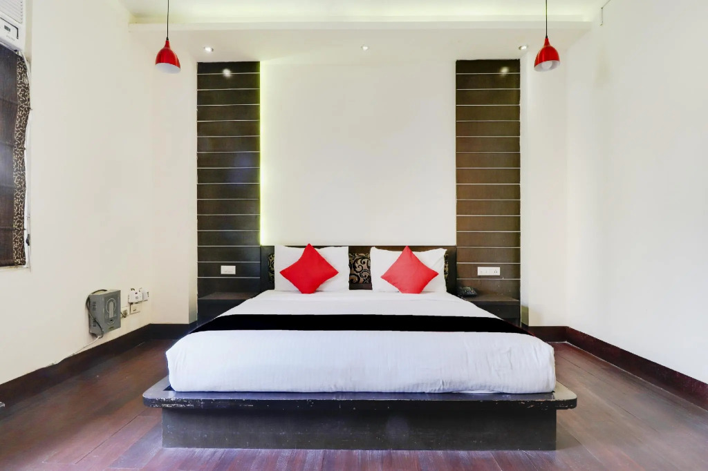 CAPITAL O74109 Hotel Sri Sri Residency