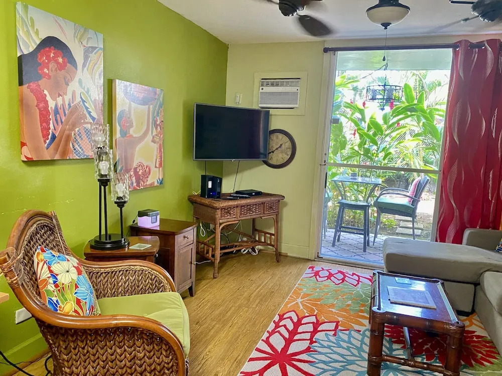 Kona Islander Inn Condos
